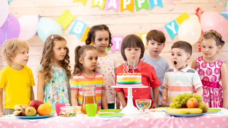 Fête d’anniversaire organisée à la crèche Rainbow
